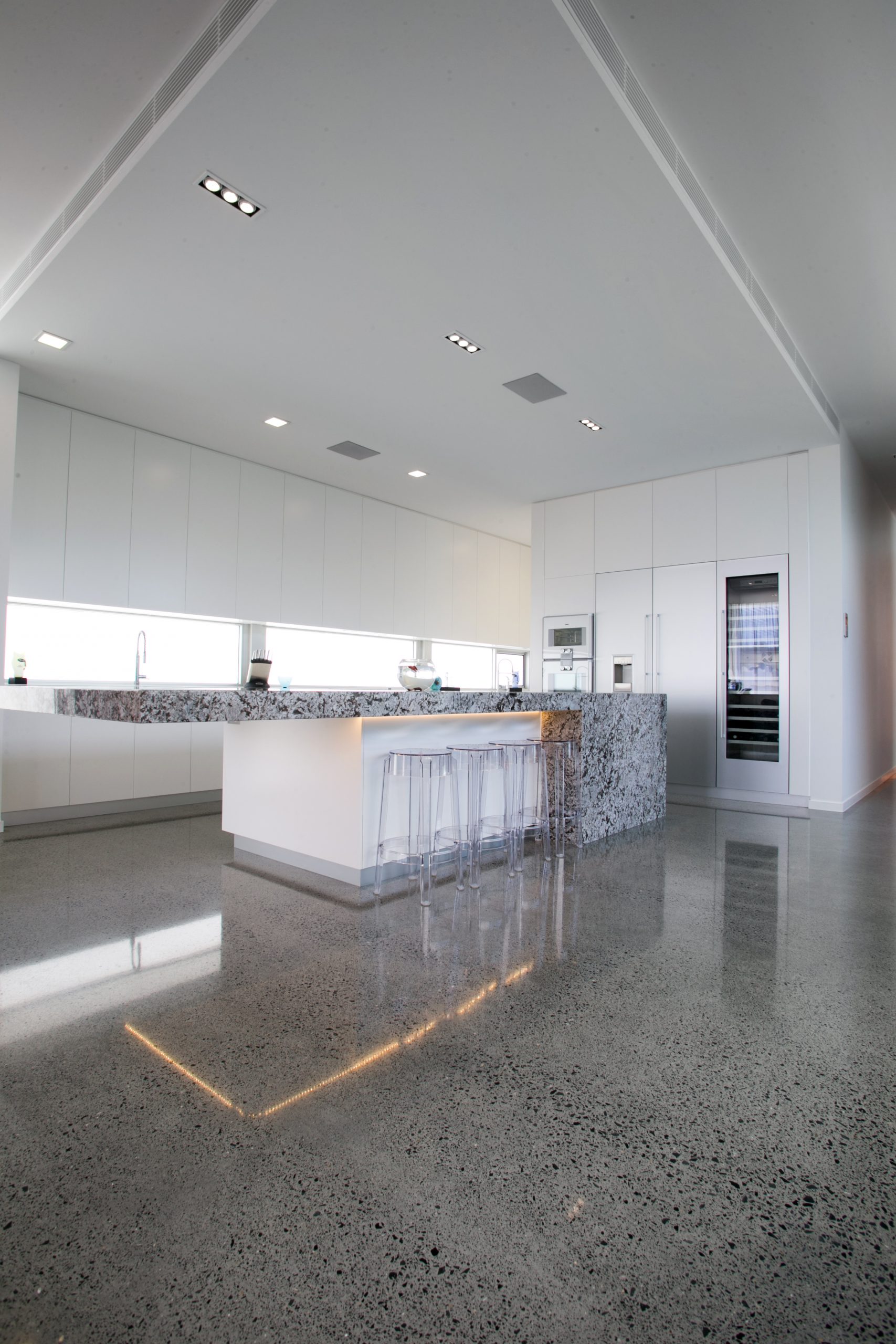 Polished concrete deals floors