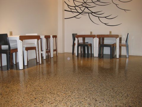 http://Floor%20-%20Laminate%20Flooring